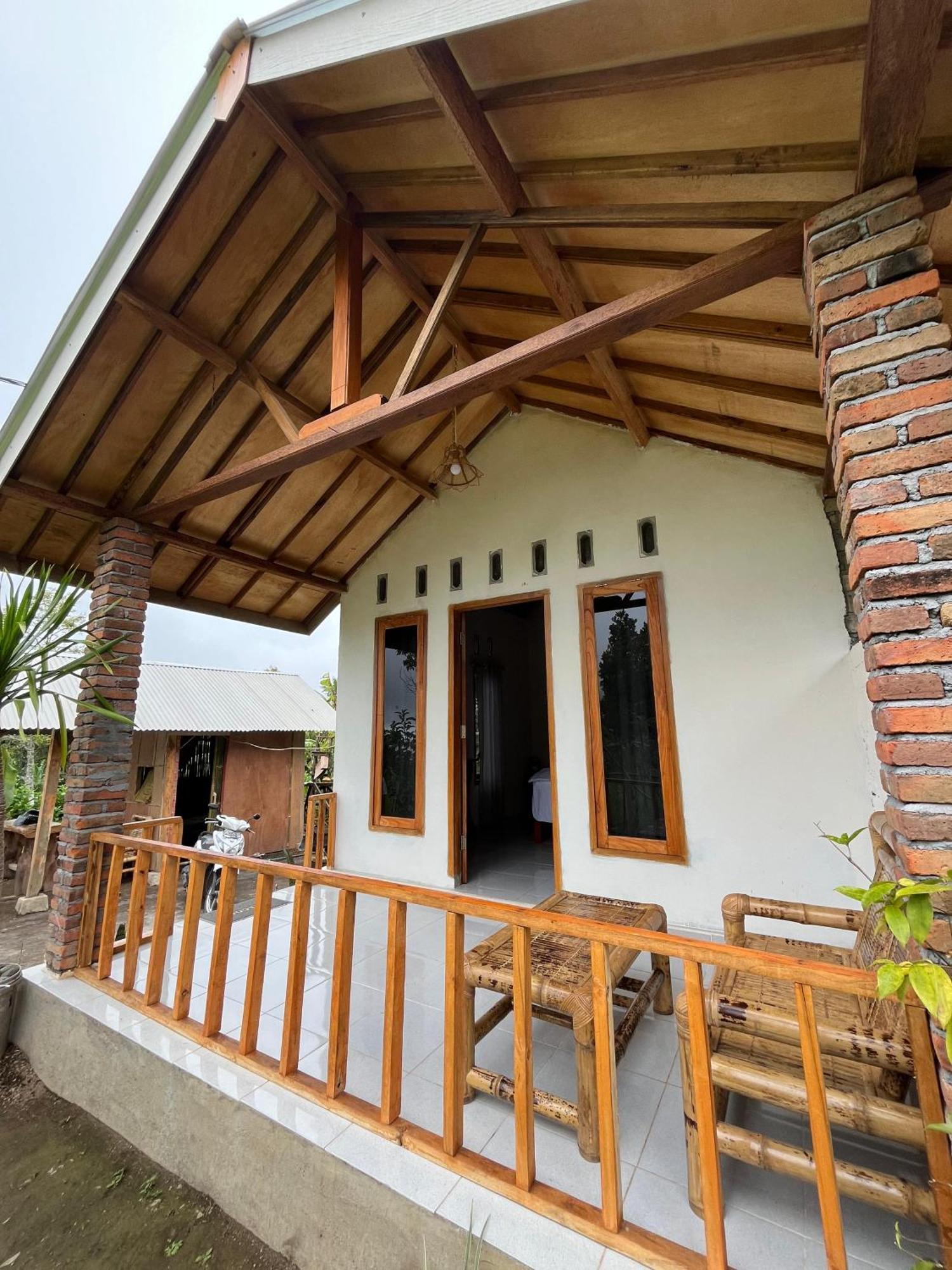 Asan Rinjani Homestay เตเตบาตู ภายนอก รูปภาพ